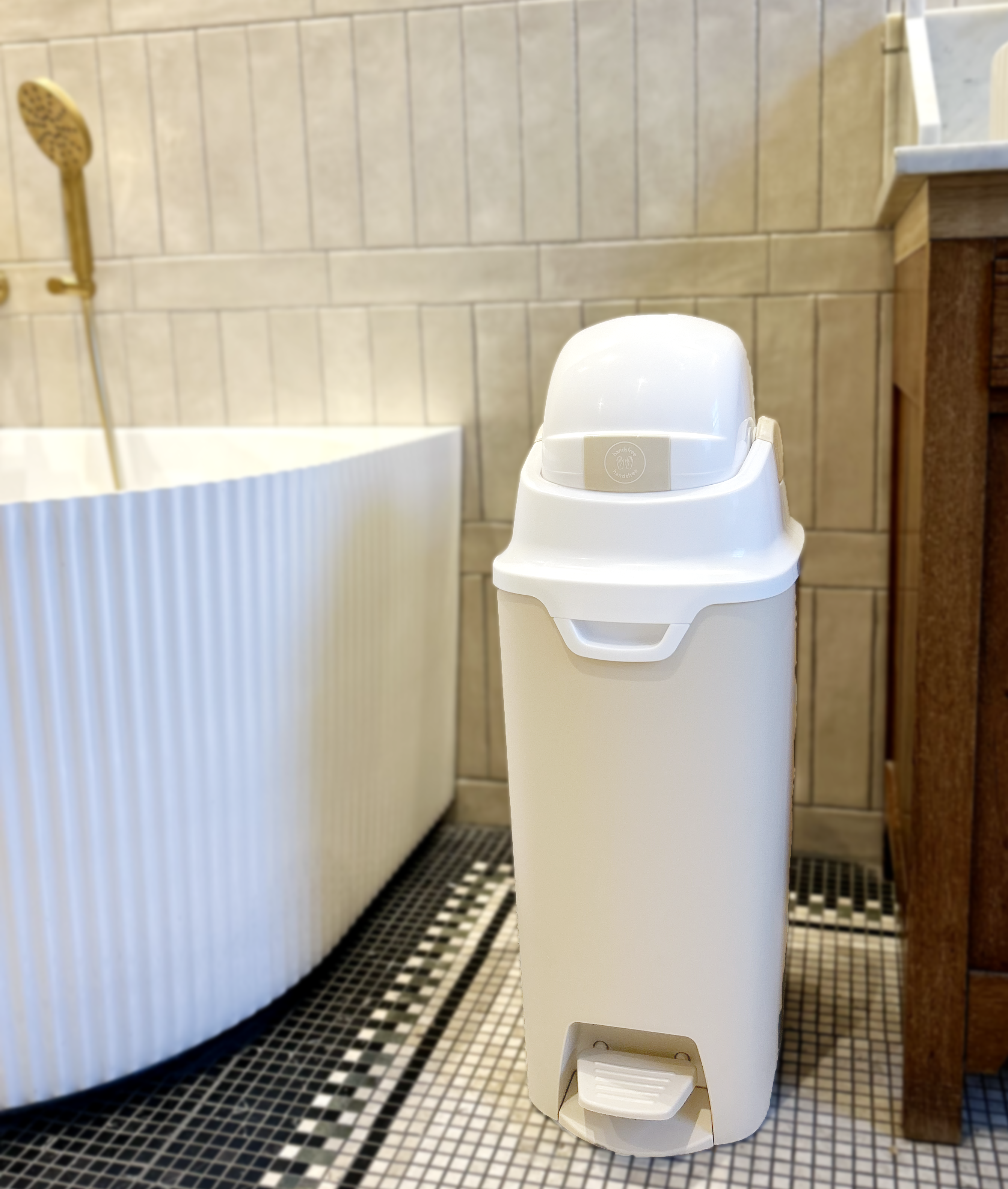 DiaperChamp ONE Handsfree Medium - Clay Sand (incl. 10 ECO BAGS for free)